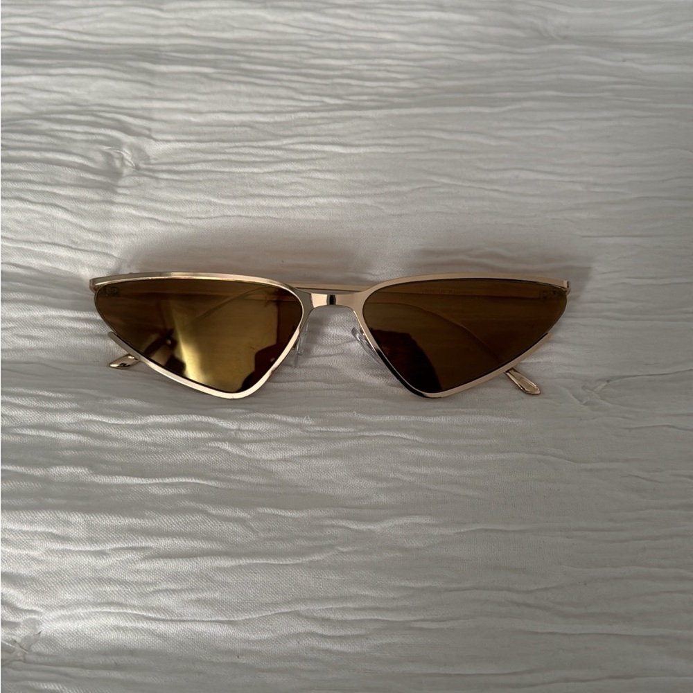 GOLD TRIANGLE NORDSTROM
SUNGLASSES